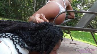 LICKING LATINAS FEET - LOLAH VIBE - Are you skilled in foot worship?