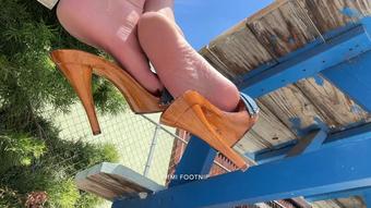 Mimi Footnip - Dangling In Kiara High Heel Mules
