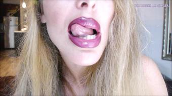 GODDESS LUXURIA - You Only Want My Eyes And My Lips.
