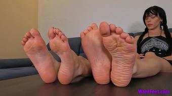 Trample Mania - Trampling - Crushin - Sole Perfection: Smooth And Seductive - 4K Mp4
