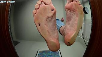 Amateur soles giantess and footjobs - New Model! German Milf! Glass Crush! - Mp4