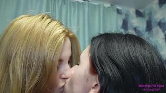 Kissing Hot Girls - CINDY and OLIVIA - I want to kiss you, my foot bitch!