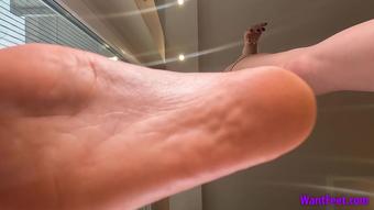 All Women Feet - Margo Stomping You - 4K Mp4