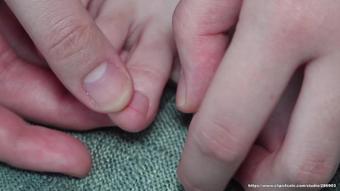 aapary - Qiqi'S Size 38 Feet, Close-Up Of Curling And Playing With Her Toes