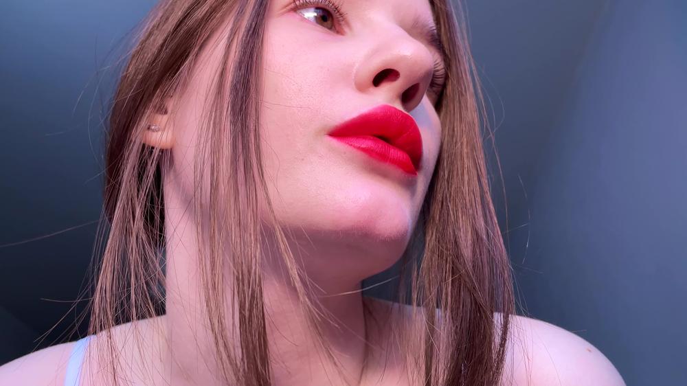 Face Fetish Lips And Tongue Close Up