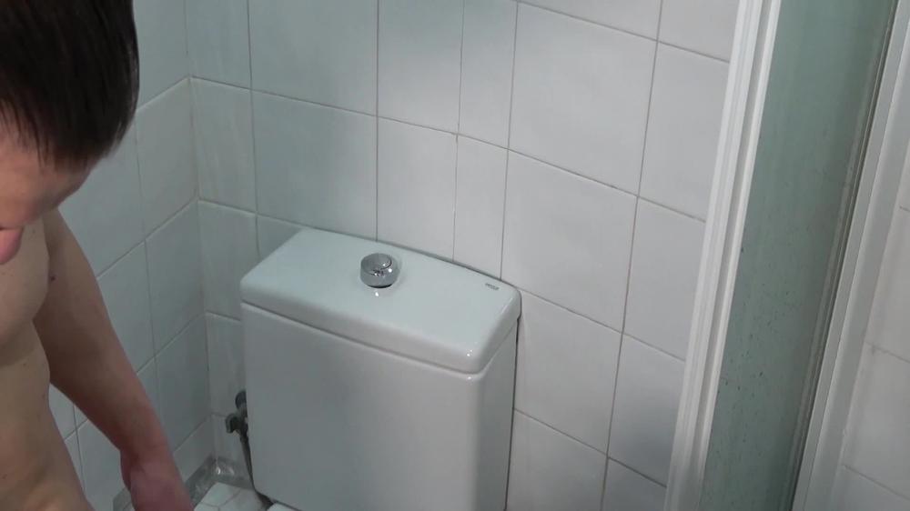 Noa Tevez Hidden Camera In The Showers Of Spain (2021)