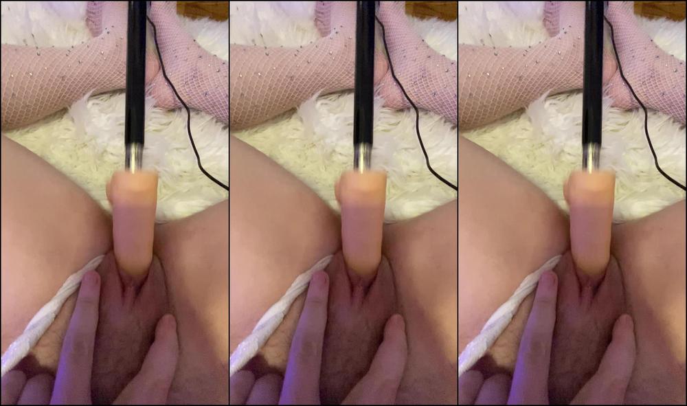 Kittysnsfw Kittys First Fuck Machine