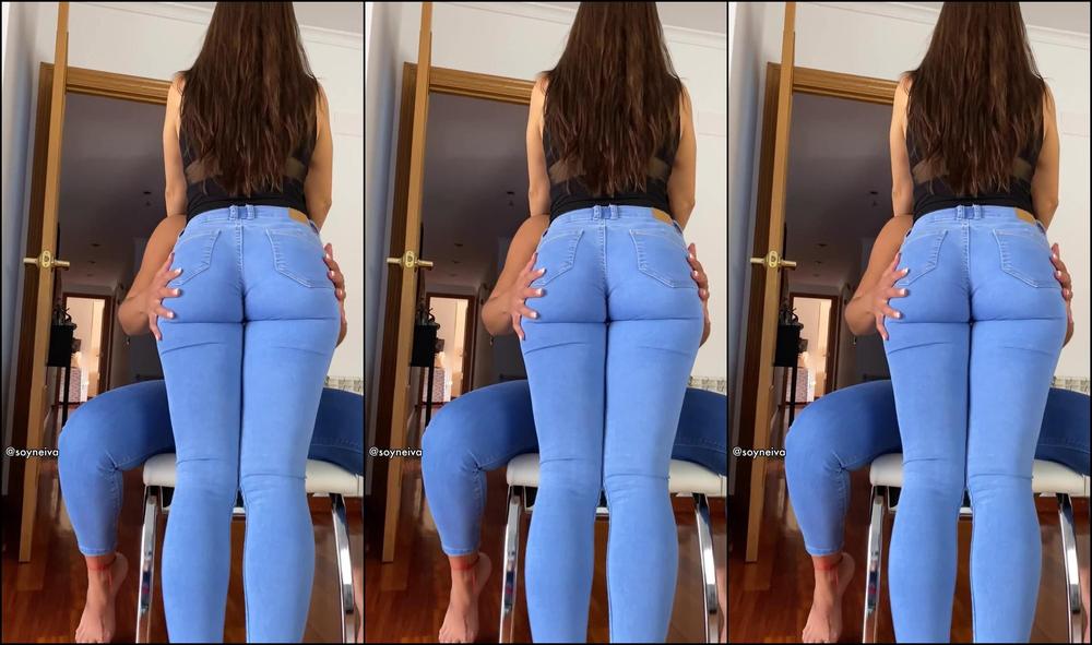 Soyneiva 2019 110336742 Girl Doesn'T Want Let Escape
