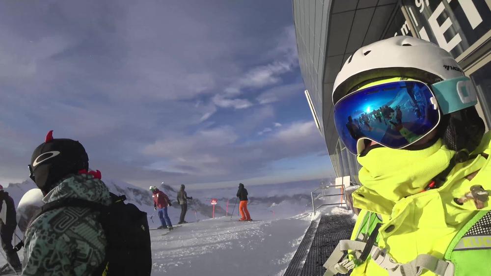 Mia Bandini - Public Blowjob In The Ski Lift