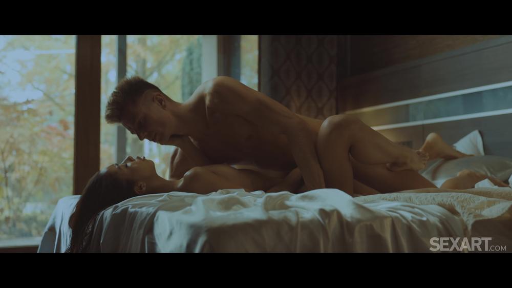 Sexart.22.12.11.Lia.Lin.Warm.Vibes.4K