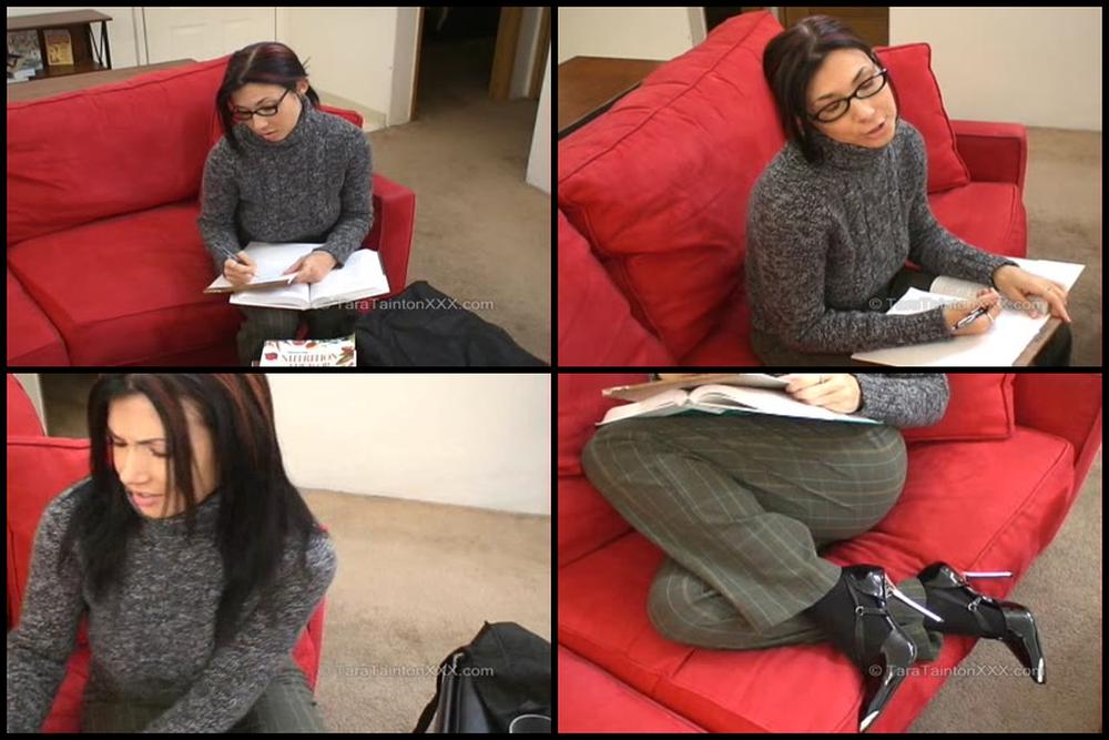 Studious College Girl Falls Victimto Bimboization Right Before Your Eyes