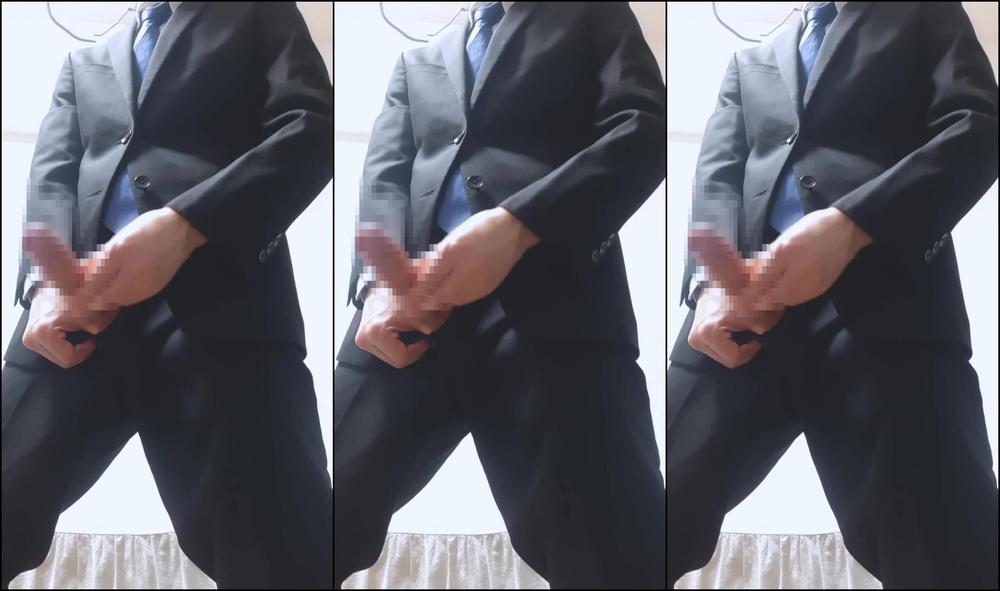 A boy in a suit pulls down the zipper and masturbates !  Amateur / Personal shooting / Selfie