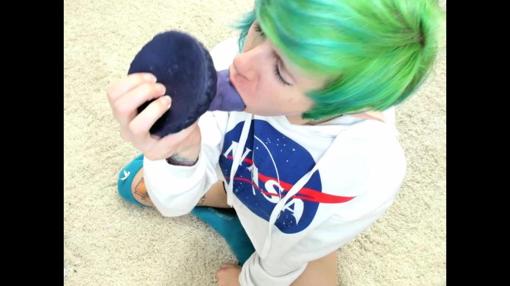 Miss Mao - Earth Chan Bad Dragon Blowjob - Manyvids