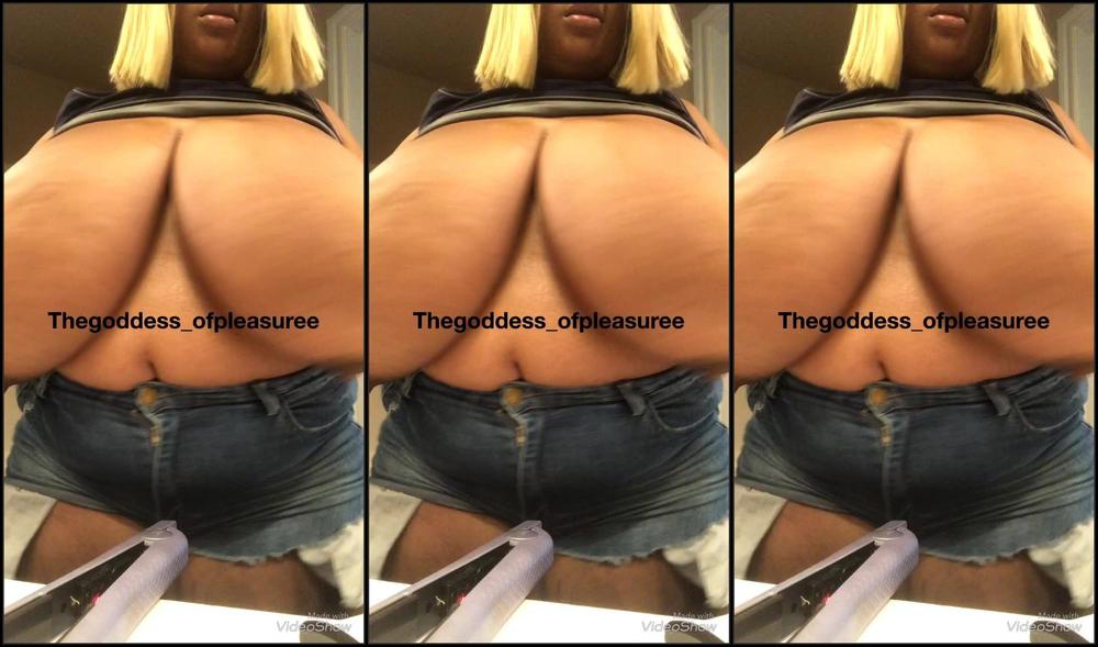 Onlygoddessdior Massive Natural Tits