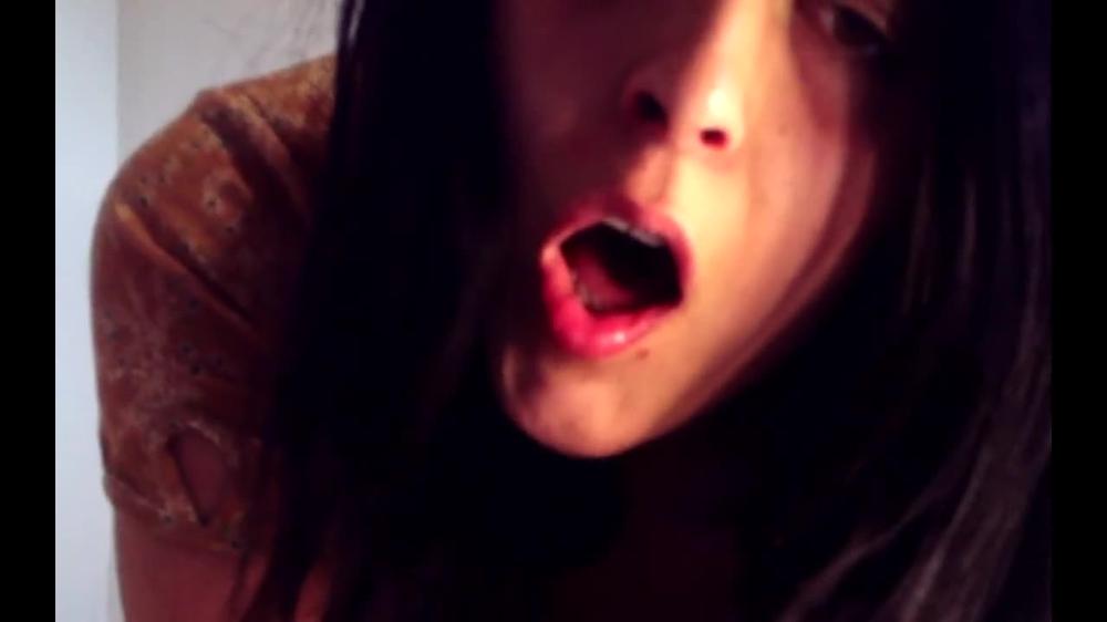 show my asshole and twerk for mi OnlyFan´s friend ;)