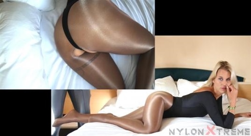 Nylon Extreme - Naomie Loup - Shiny Pantyhose leotard