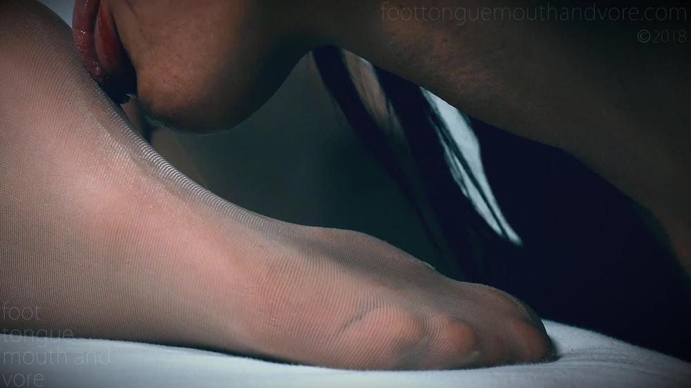 Ftmv_Productions_Josie_Licks_Her_Napping_Sisters_Feet