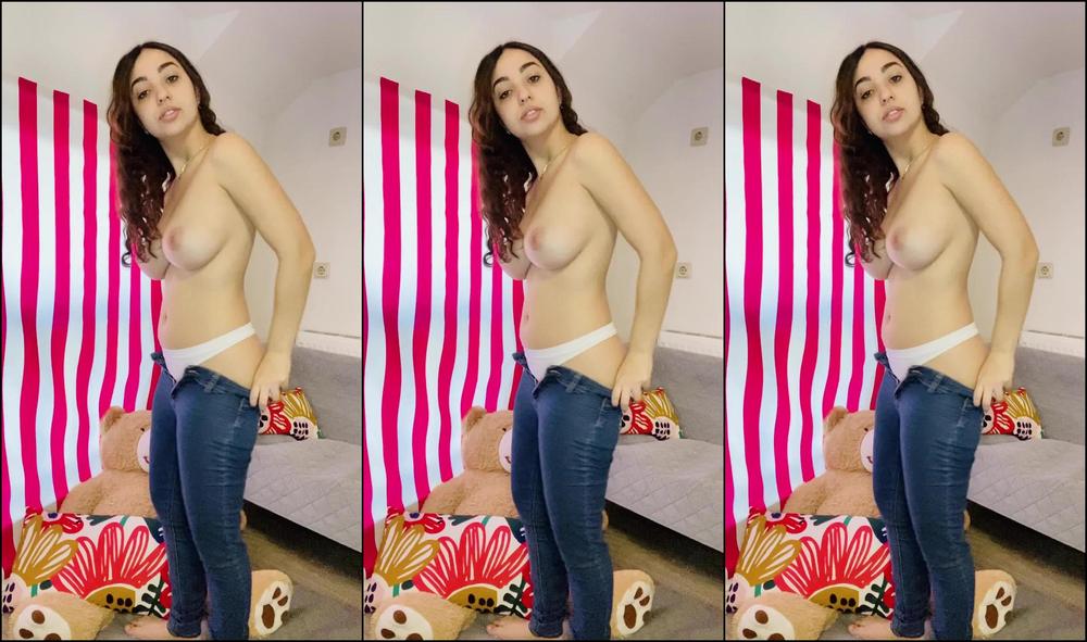 Brazilian Girl Boobs Bouncing While Trying On Jeans Manyvids