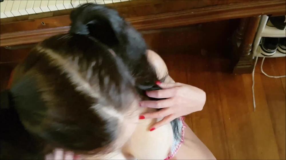 Jades First Piano Lesson