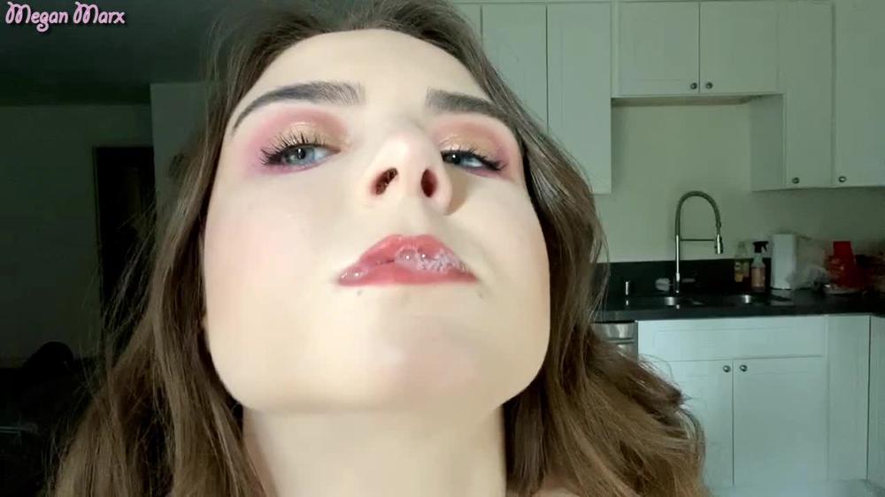 Meganmarxxx Blowing Spit Bubbles
