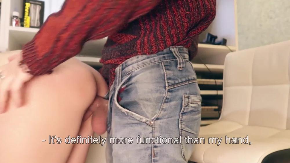 Stepsister seduces a nerd to copy his physics text.