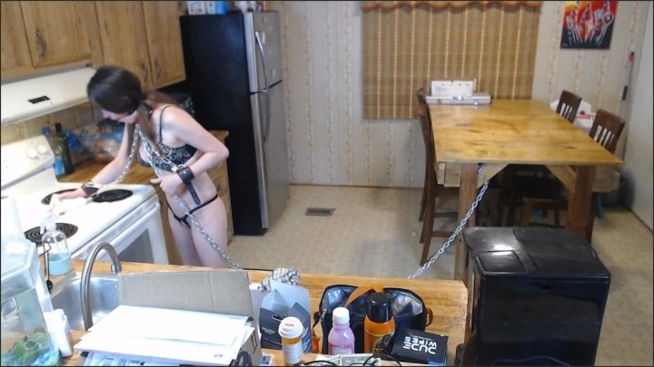 Purple Vayda Amateur Slut Vayda Cleans The Kitchen Chained Up