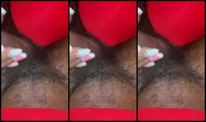 EBONY SUCKS PRETTY THICK DICK IN LEG LOCK!!!