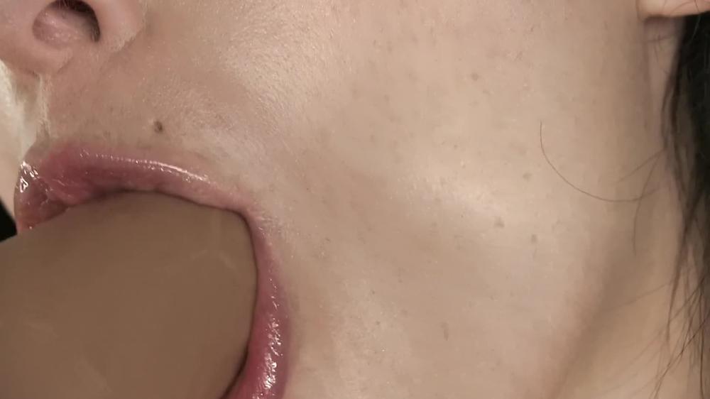 Super Close Up Mouth Focused Dildo Blowjob