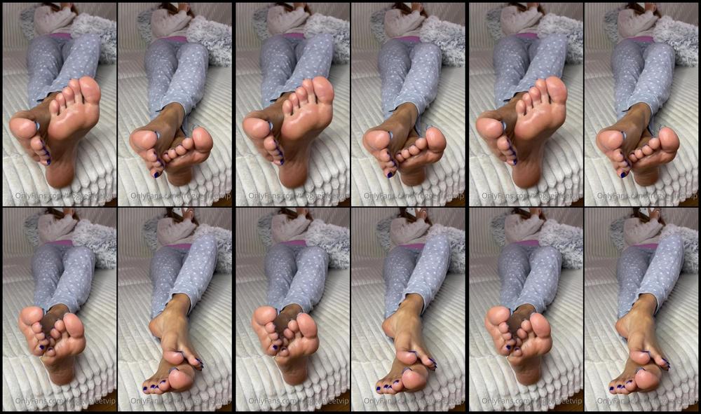 Froggeefeetvip 30 08 2021 2207143553 Ignoring You While I M On The Phone But I Know You Re Droling On My Soles