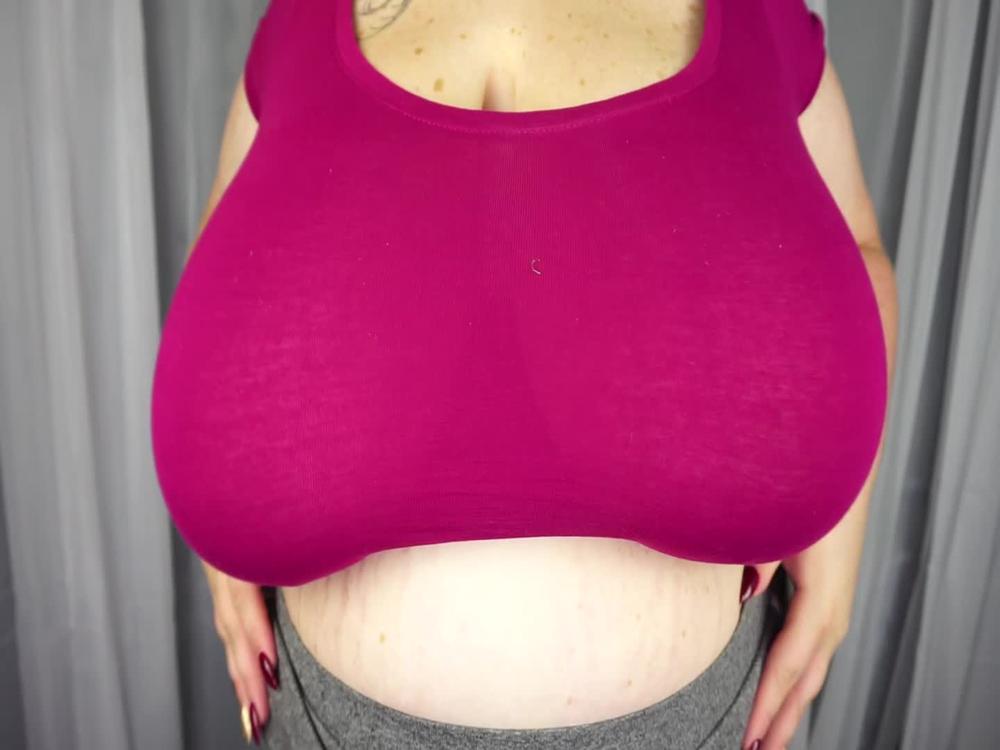 [Manyvids.Com] 46K Boobs Bouncing In Tight Top