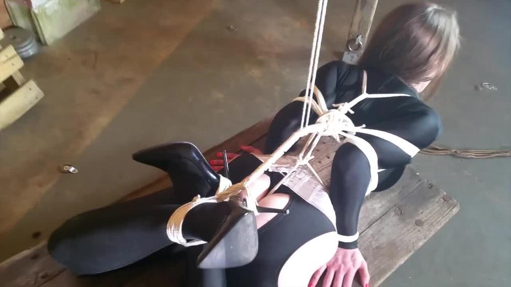 Terramizublacksuit1
