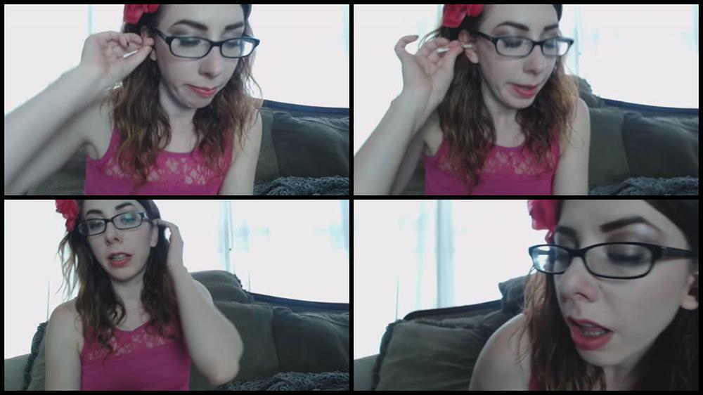 Canadiansammy Ear Cleaning With Q Tip