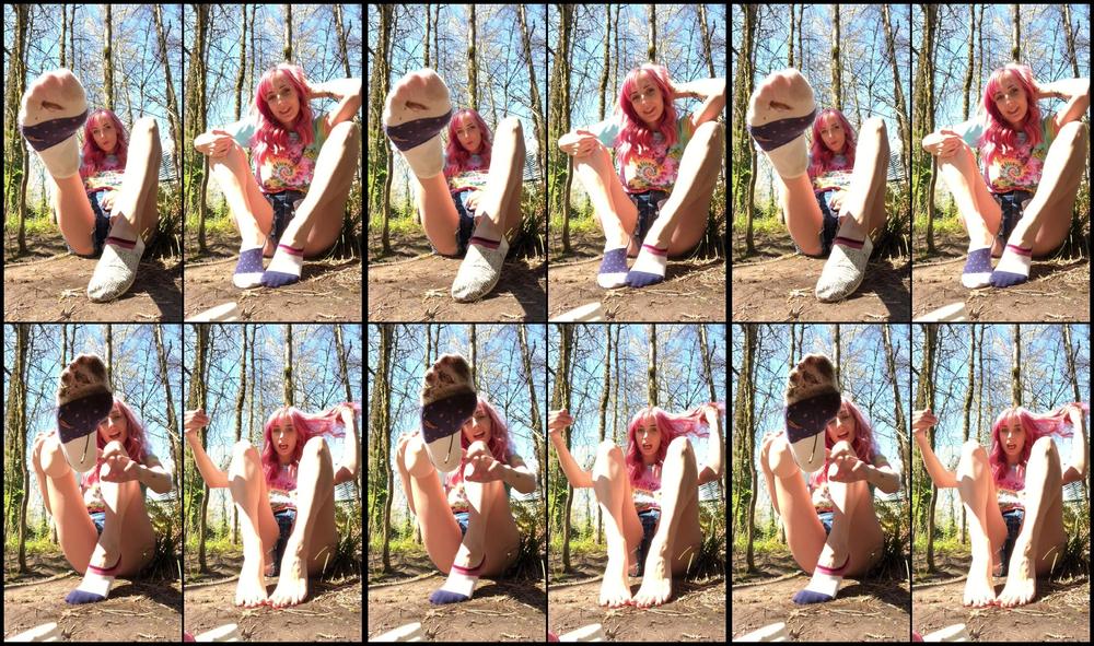 Ashleylottsxo 05 04 2020 215327432 Someone Walked By While I Was Filming And Made Me Nervous Because They Wouldn T Stop Wat