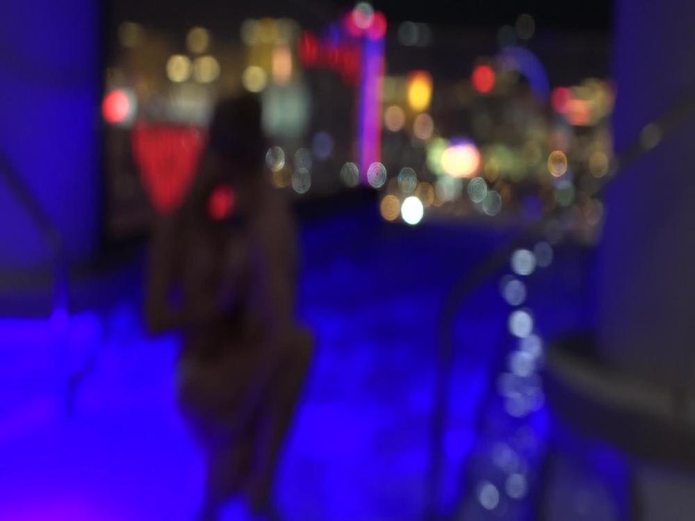 Maren_Vegas_Infinity_Pool_Tease