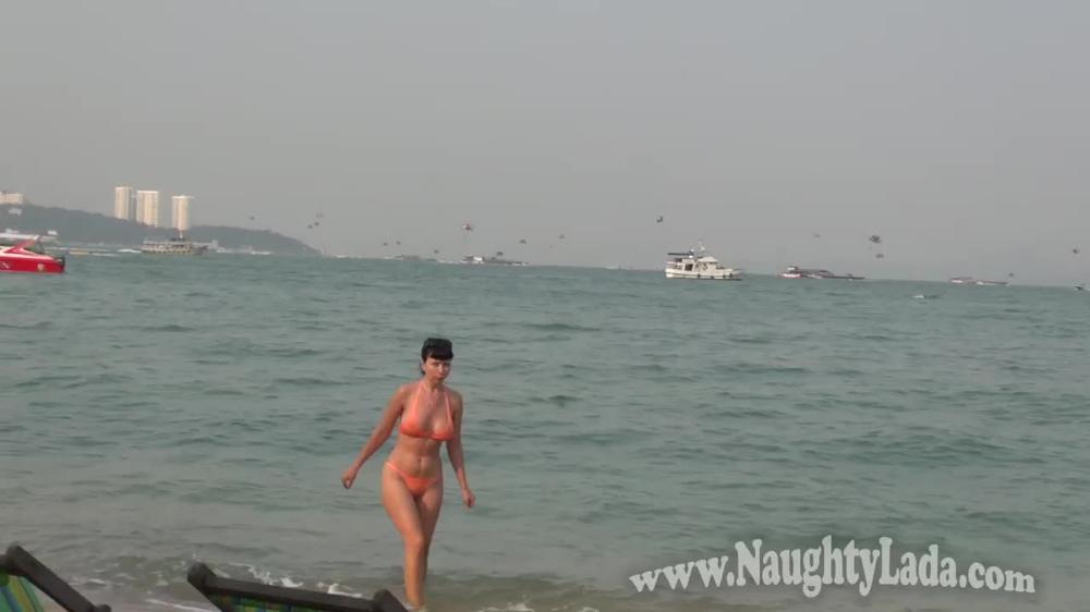 13-03-Beach-Day-P1-Mp4