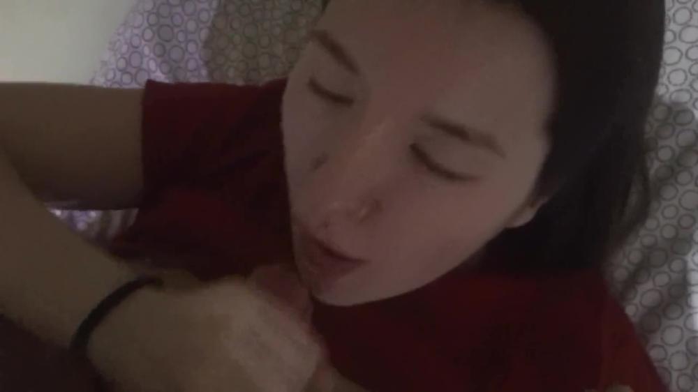 MY STEPSISTER IS SUCH A SLUT! SHE LOVES MY CUM IM HER MOUNTH!