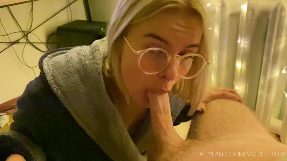 Stayed the night with my best friend and she gave me a blowjob. Cum on her tongue