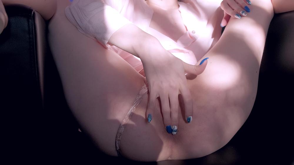 Kira Loster Pov Ass Fingeringampsniffing Close Ups