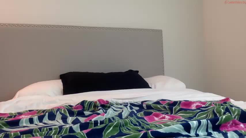 Saravunovix_11092020_2258_Female_Chaturbate