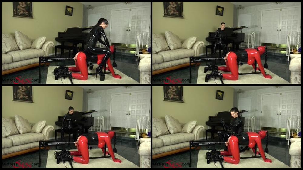 The Rubberdoll On The Fucking Machine