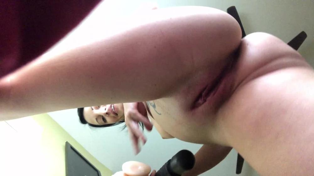 Brandi Belle Sometimes Size Matters