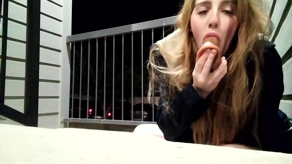04 - Apartment Complex Public Masturbating