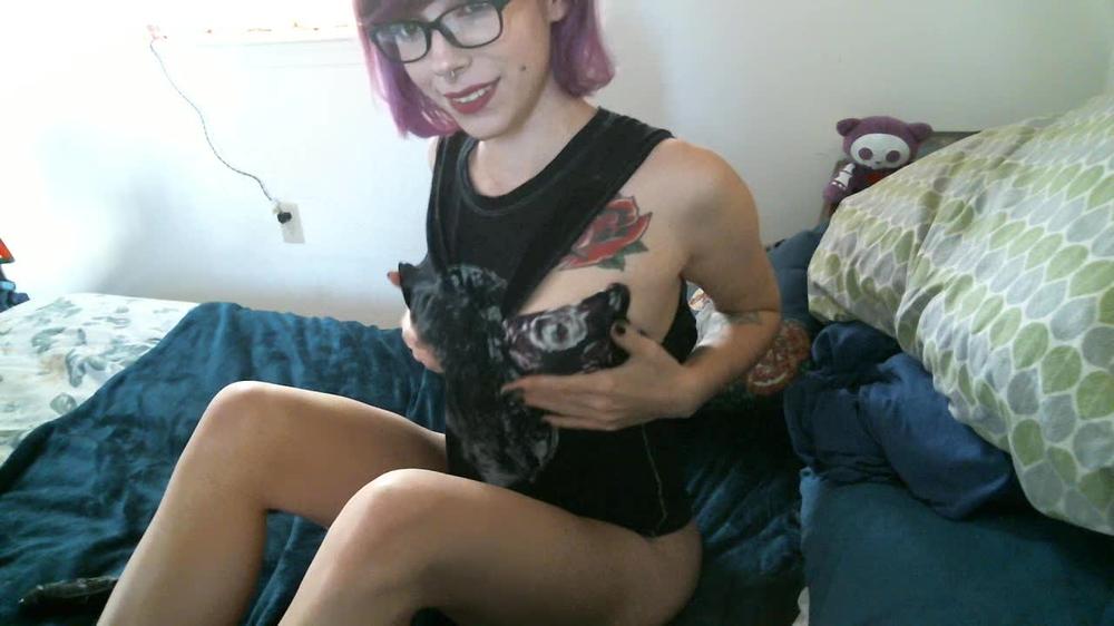 Horny Little Stoner Girl