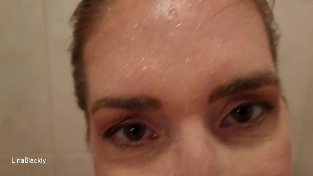 Linablackly_Brothersister-Shower-Creampie
