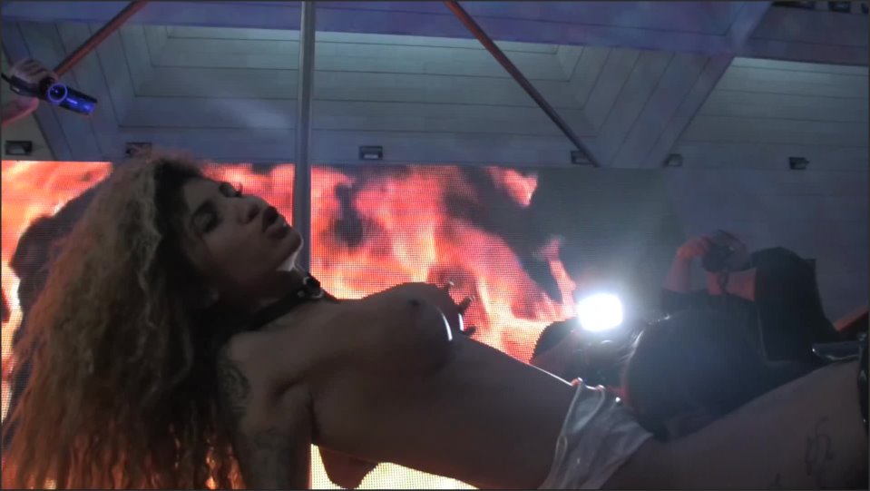 Salon Erotico De Barcelona 2017 Venus Afrodita Alba De Silva Lesbianshow 2 1080P