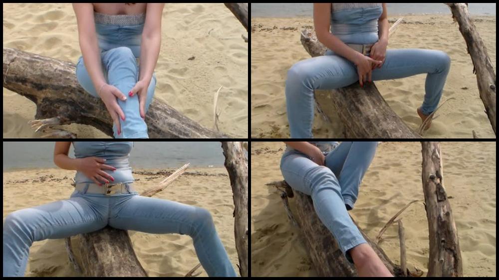 Julia Jordan Jeans Catsuit Wetting On The Beach