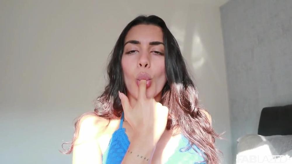 COMPILATION PORN VIDEOS OF AMATEUR MODEL