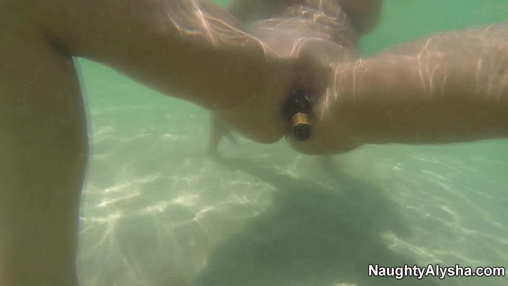 Na_Candidunderwatercam