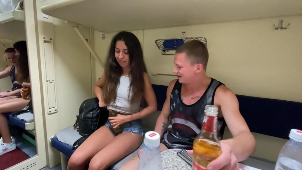 They picked up a girl and made her for a blowjob on the train