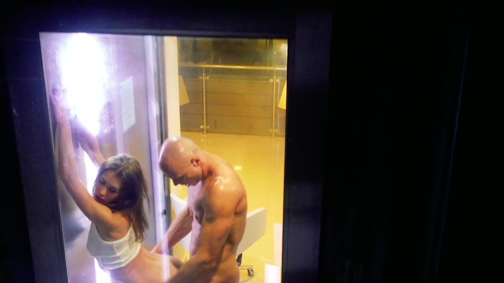 Mia Bandini - Passionate Public Fuck In The Elevator